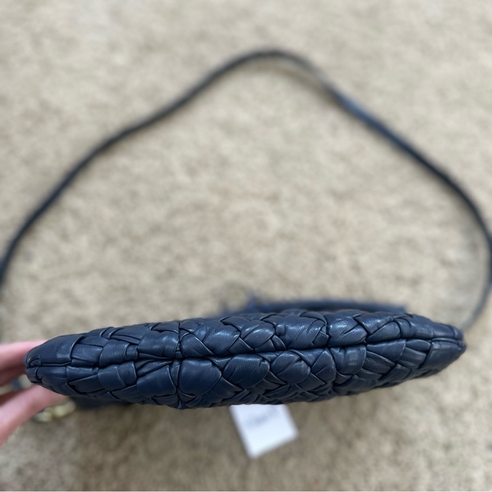 Clare V Petit Moyen in puffy navy blue - Picture 6 of 14